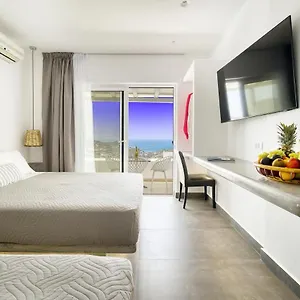 Anius Aparthotel